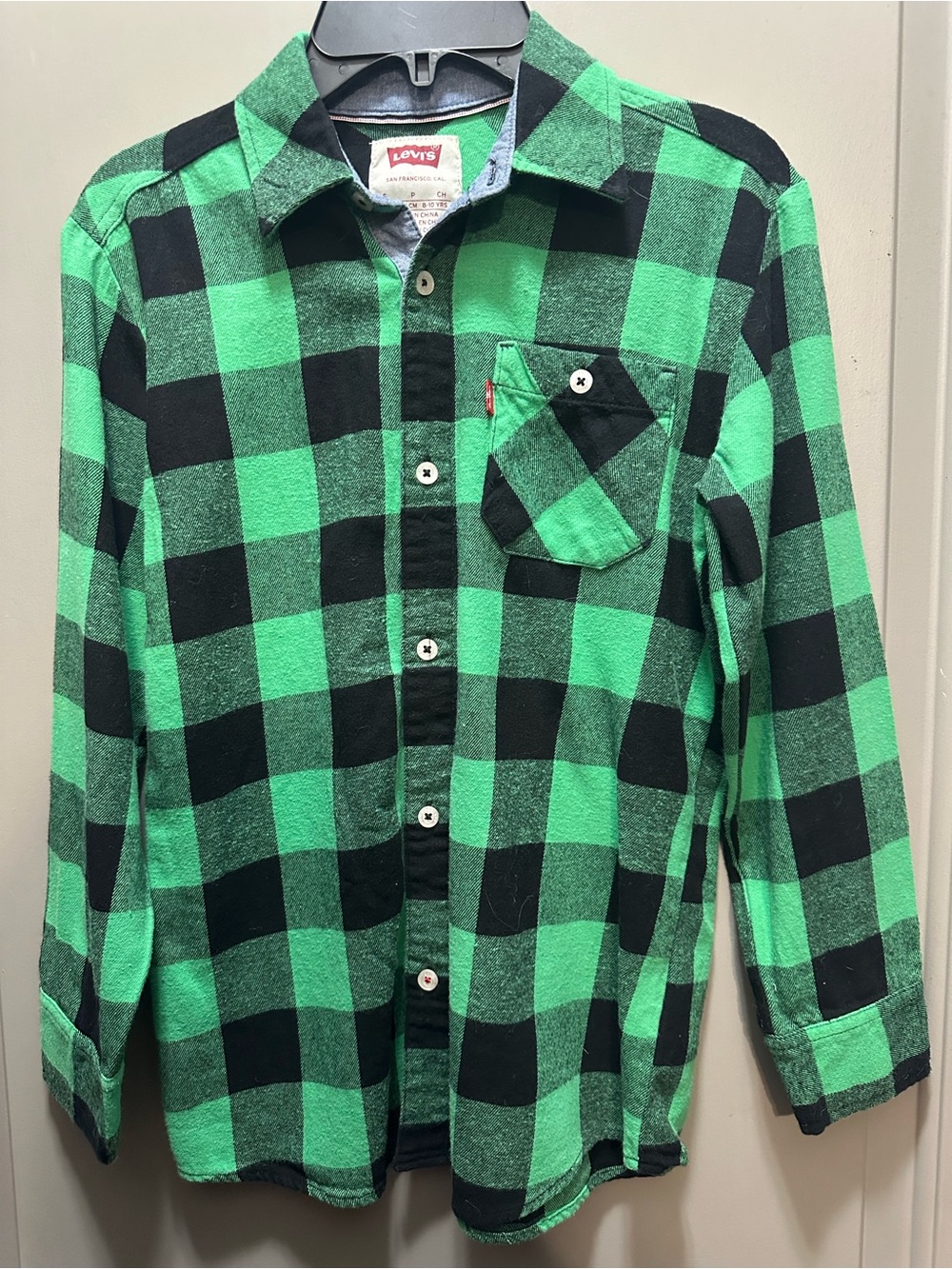 Levi’s Size S (8-10) Boys’ Plaid Long Sleeve Shirt Pre-owned